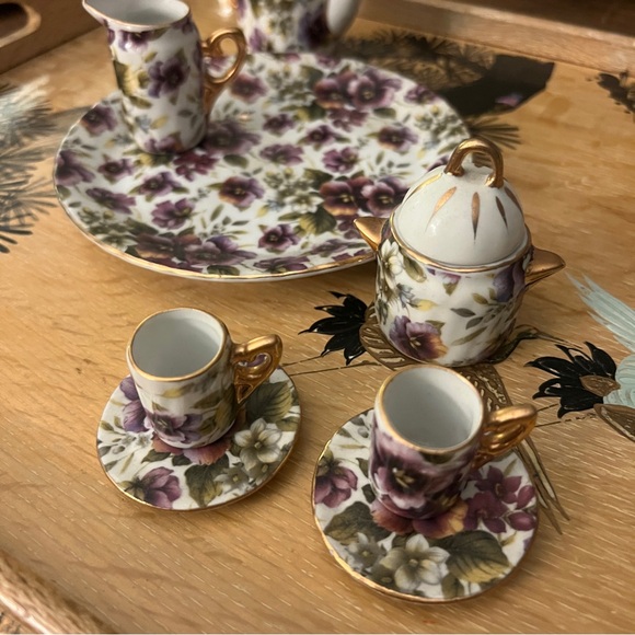 Formalities 4 Tiny Floral Porcelain Tea Sets - Picture 11 of 13